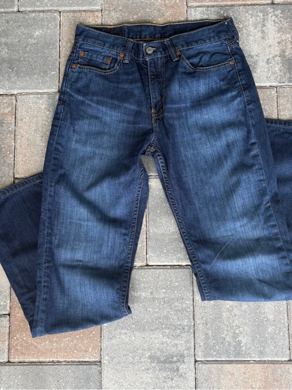 Levi’s Men’s 514 Straight Fit Medium Wash - Size 30x31